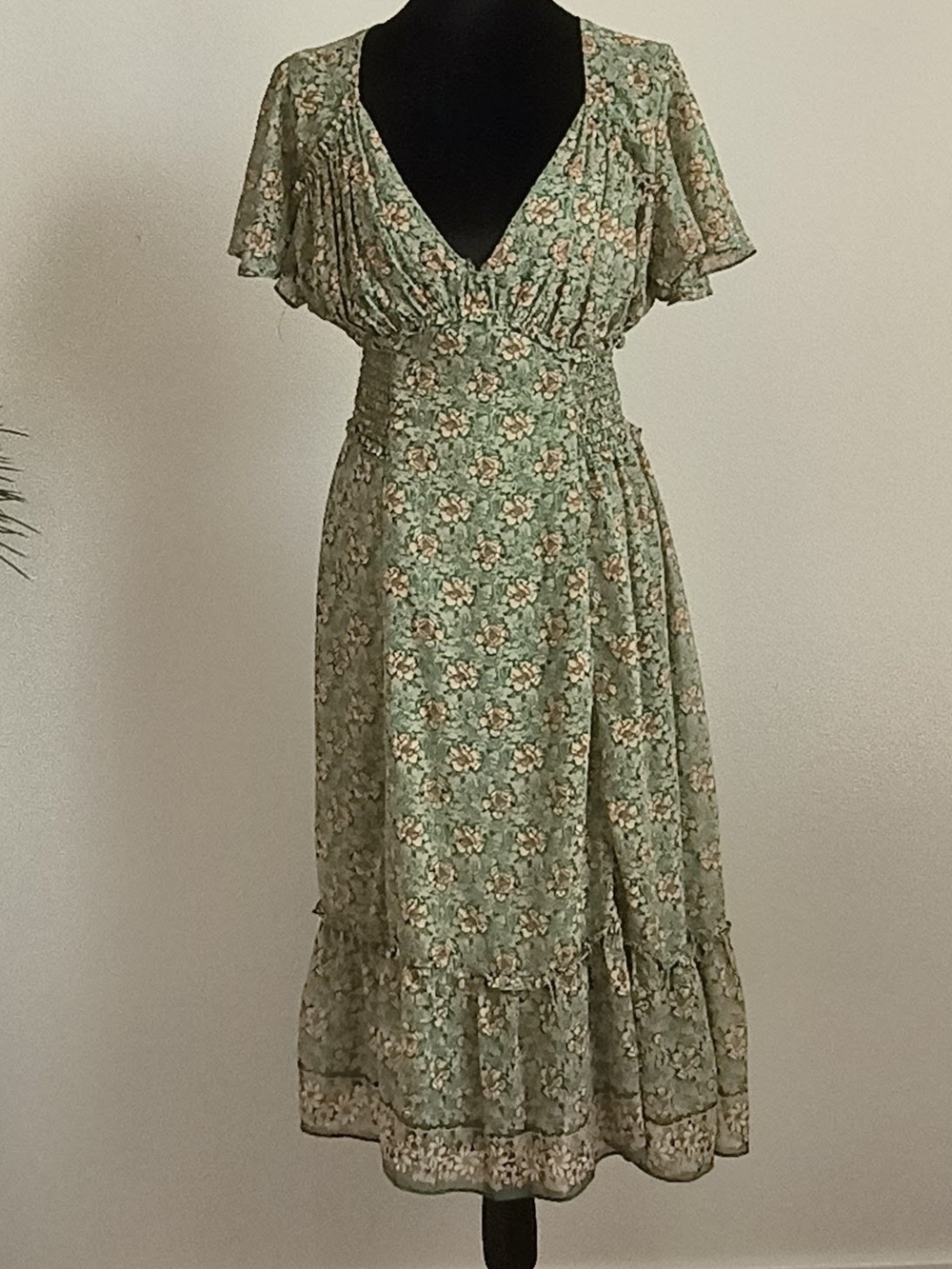 Max Studio Sage Green Floral Smocked-Waist Midi Dress